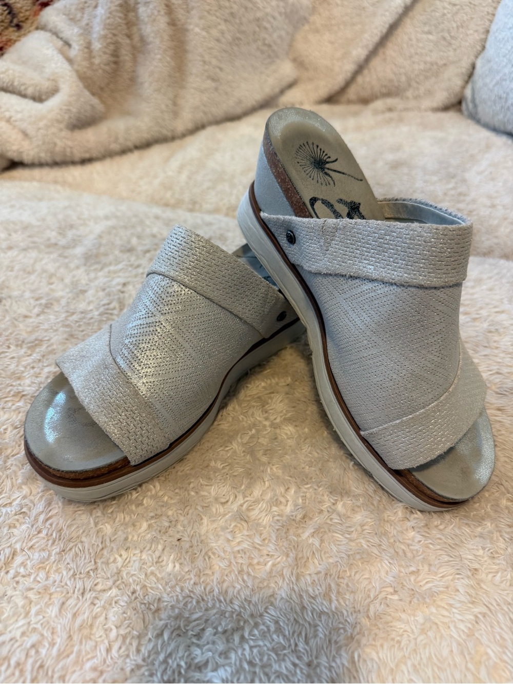 OTBT Women’s Metallic Silver Slide Mules